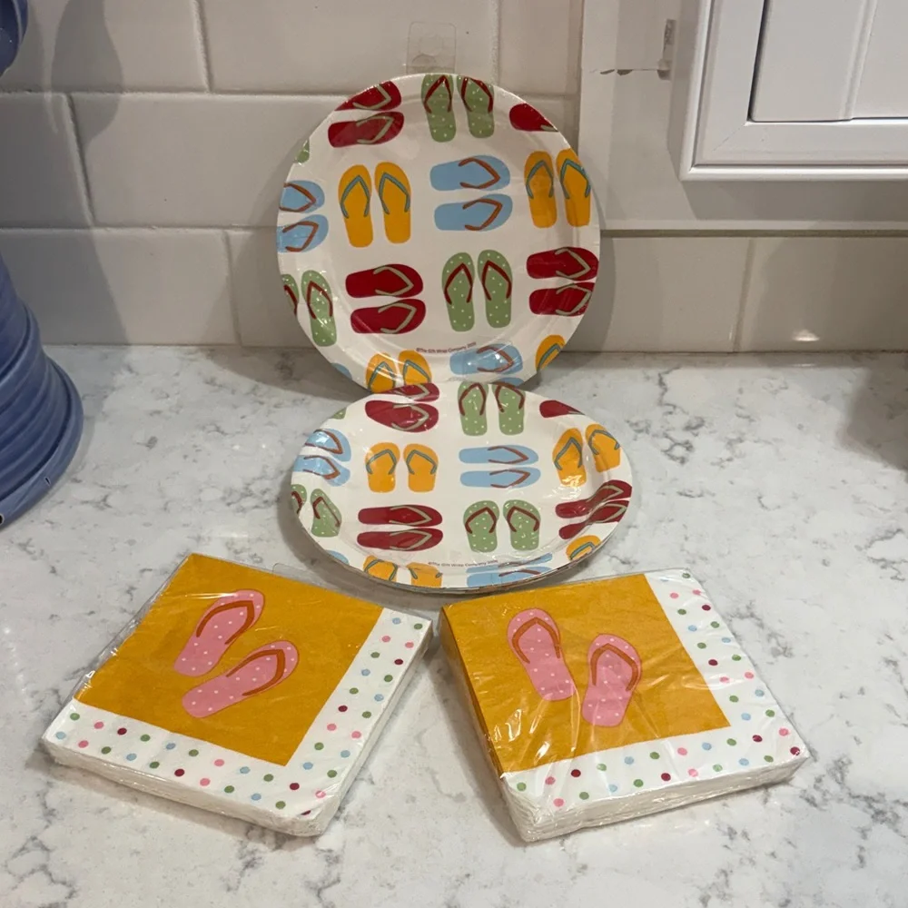 Summer fun cocktail/dessert plates and napkins